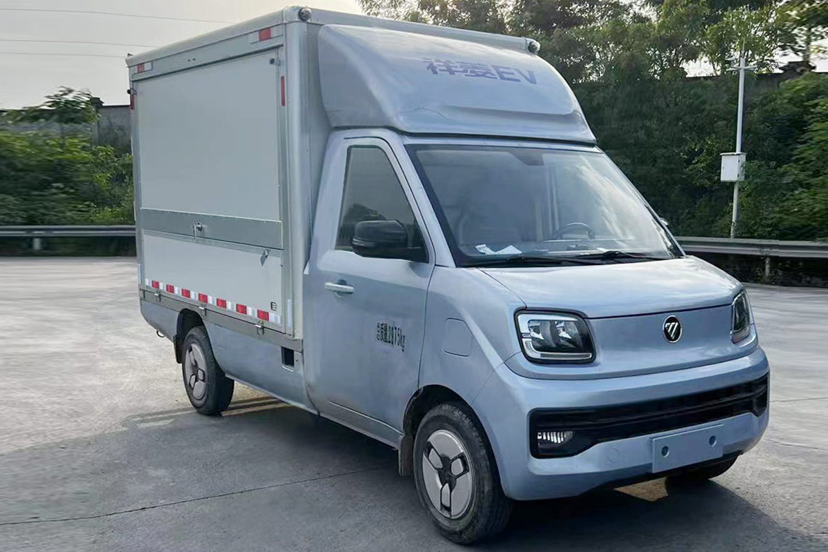 福田 祥菱Q 3T 2.73米单排纯电动翼开启厢式微卡(BJ5030XYKEV70)32.15kWh