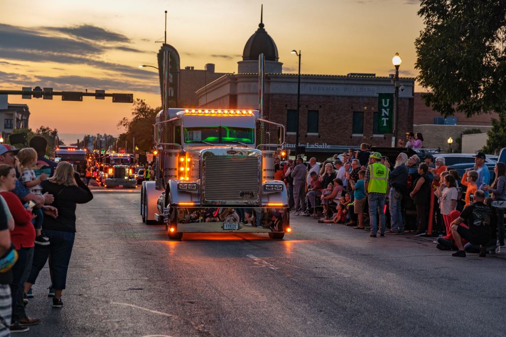 Peterbilt Pride & Class Parade Image 