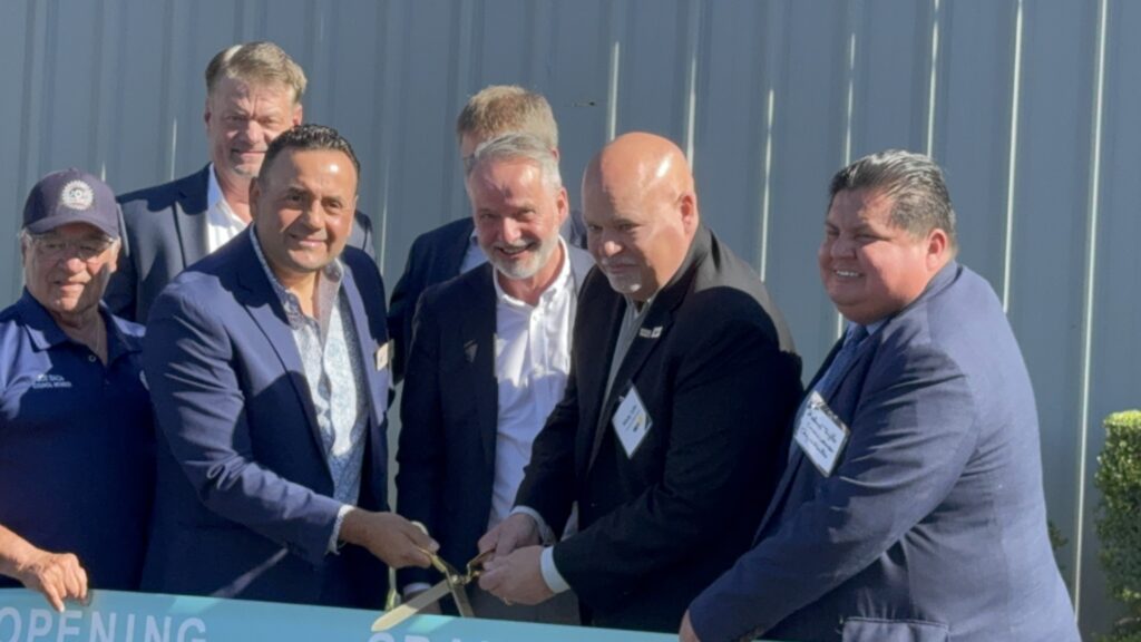 Hexagon Agility ribbon cutting ceremony at Rialto facility