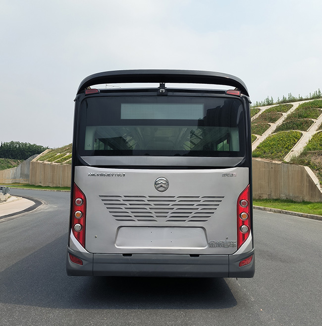 金旅 28-101座 10.48米 纯电动低入口城市客车 (XML6105JEVY0C9)