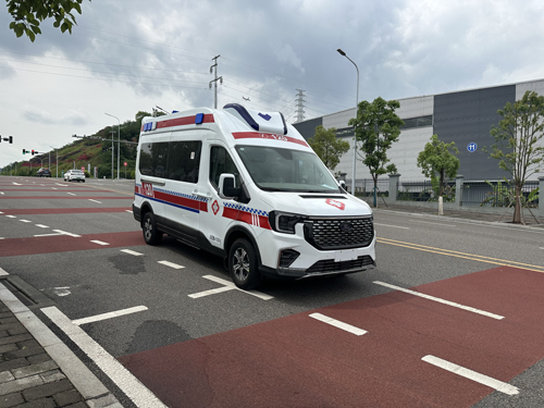 新逾捷 6米 救护车 (XYT5041XJHJX7)